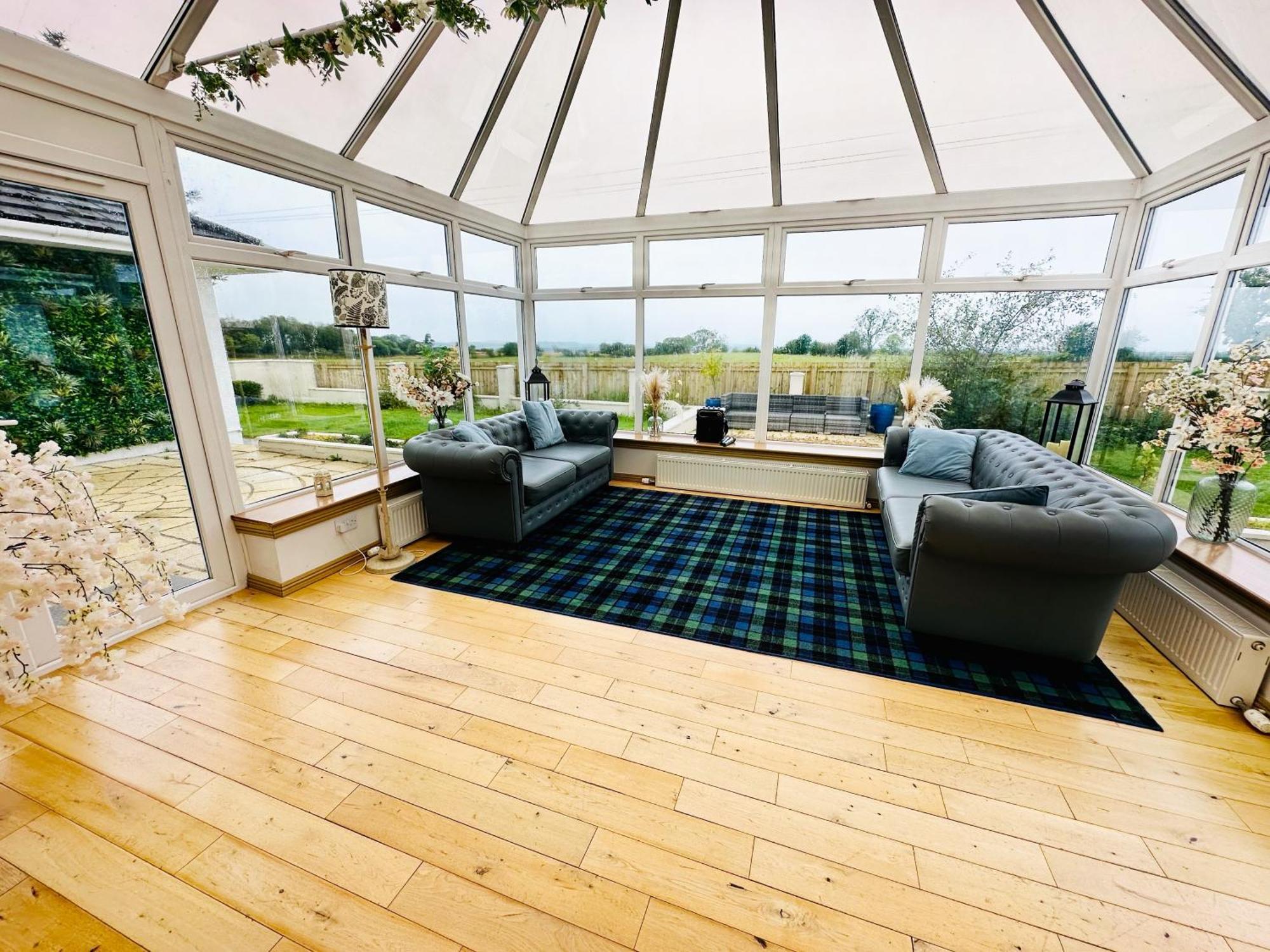 Alton Villa, Sleeps 12, Great For Families, Undercover Hotub & Games Room Newmilns Exterior photo